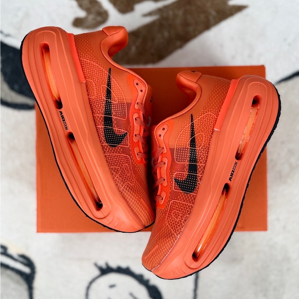 Nike Air Zoom Vomero Premium Running Shoes